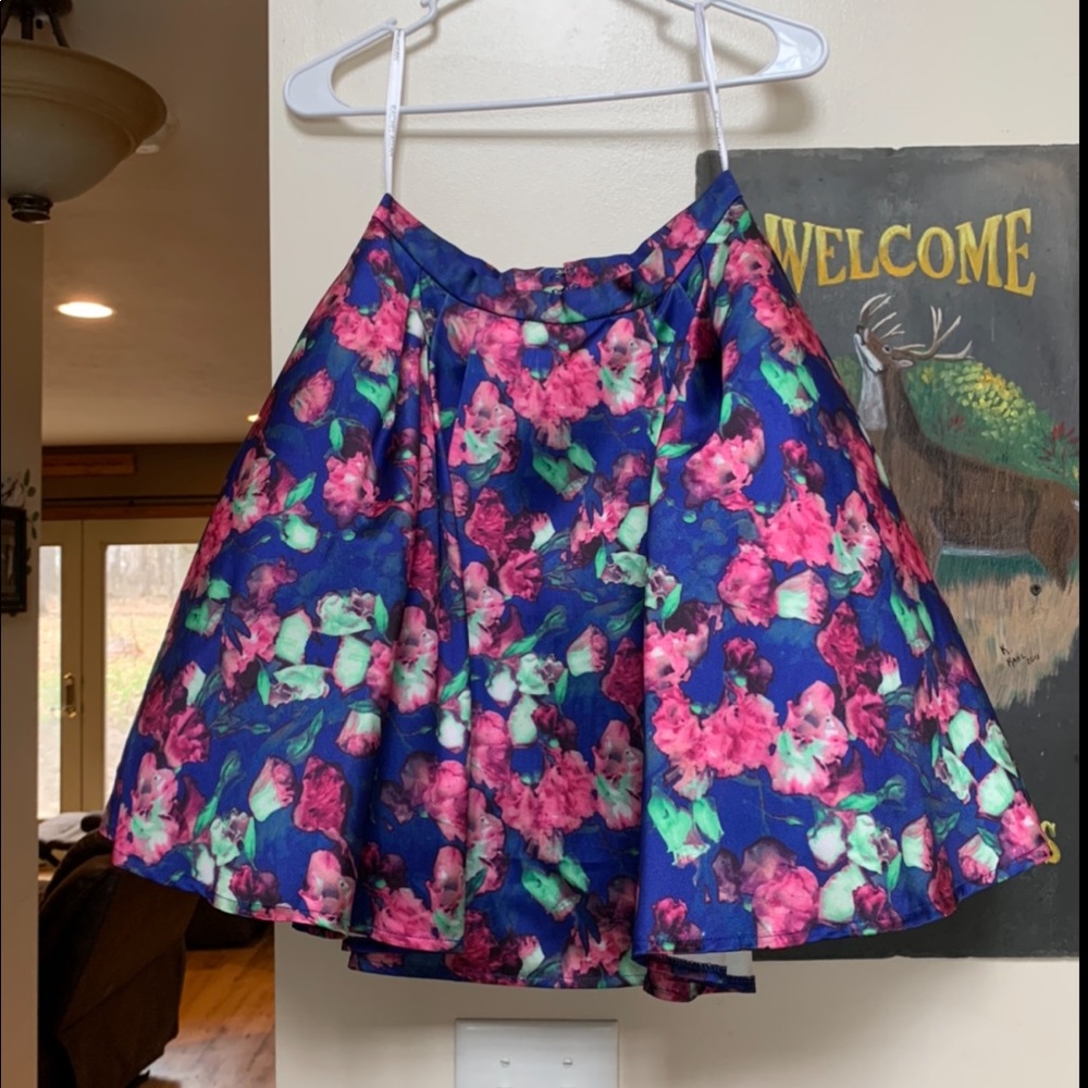 Short Spring Formal - Picture 2 of 4